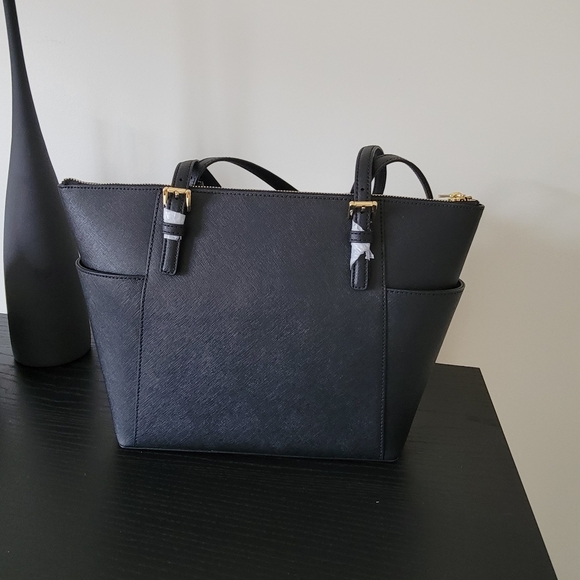 Michael Kors satchel - Picture 8 of 14